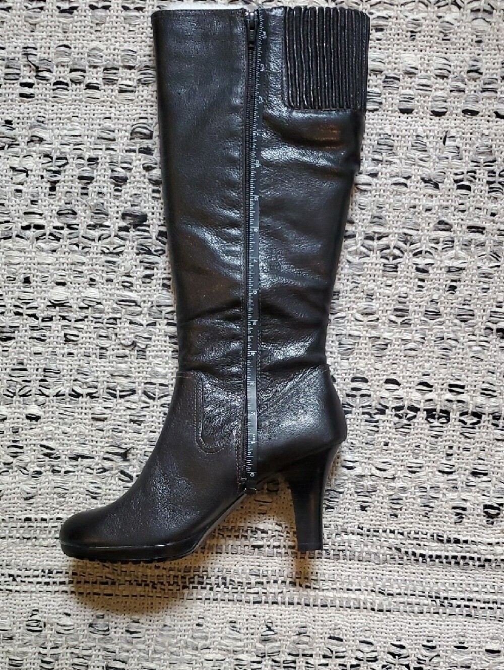 Sofft Black Leather Knee-High Heeled Boots - Picture 9 of 10